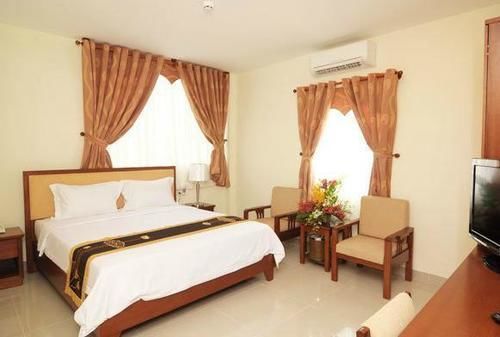 Reddoorz Ruby Star Hotel Truong Dinh Хошимин Екстериор снимка