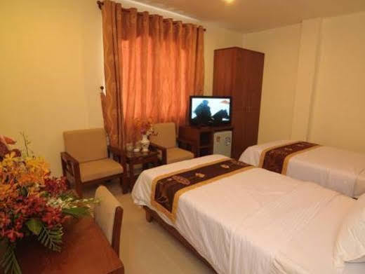 Reddoorz Ruby Star Hotel Truong Dinh Хошимин Екстериор снимка